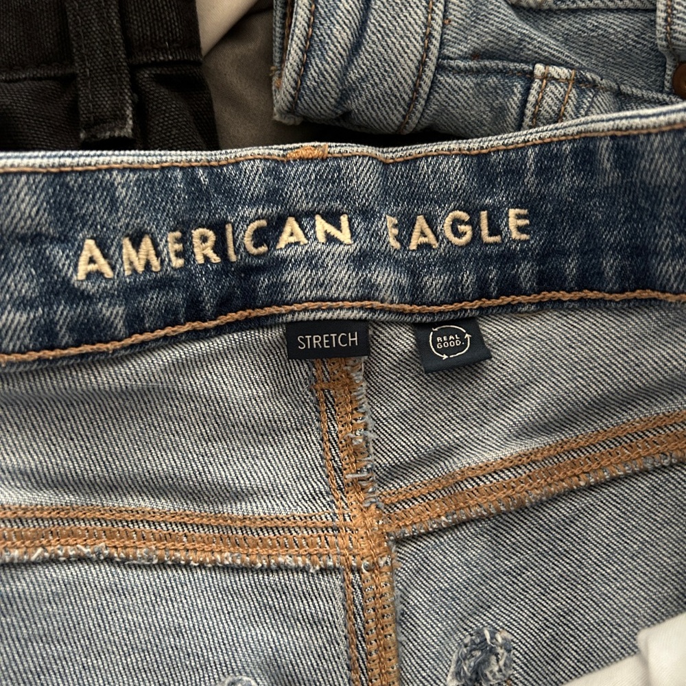 AE Stretch Curvy Ripped Straight Jean - Picture 5 of 6
